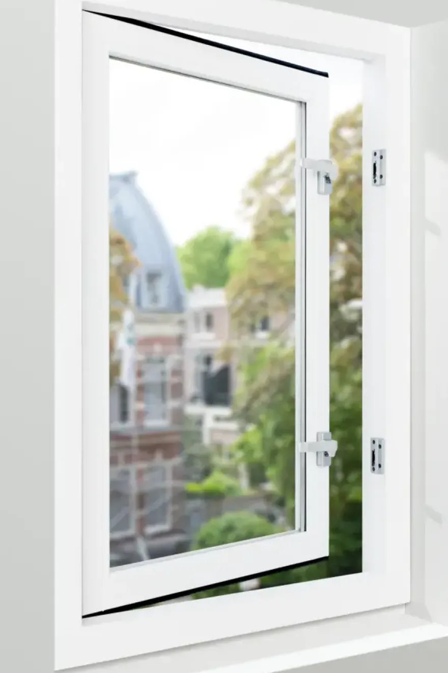 AXA Raamsluiting design met nok links aluminium