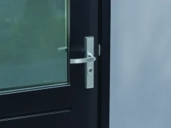 AXA veiligheidsbeslag Edge achterdeur aluminium smal schild met SKG 3-sterren 55 mm