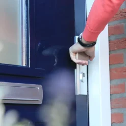 AXA veiligheidsbeslag Edge voordeur aluminium langschild met SKG 3-sterren 92 mm
