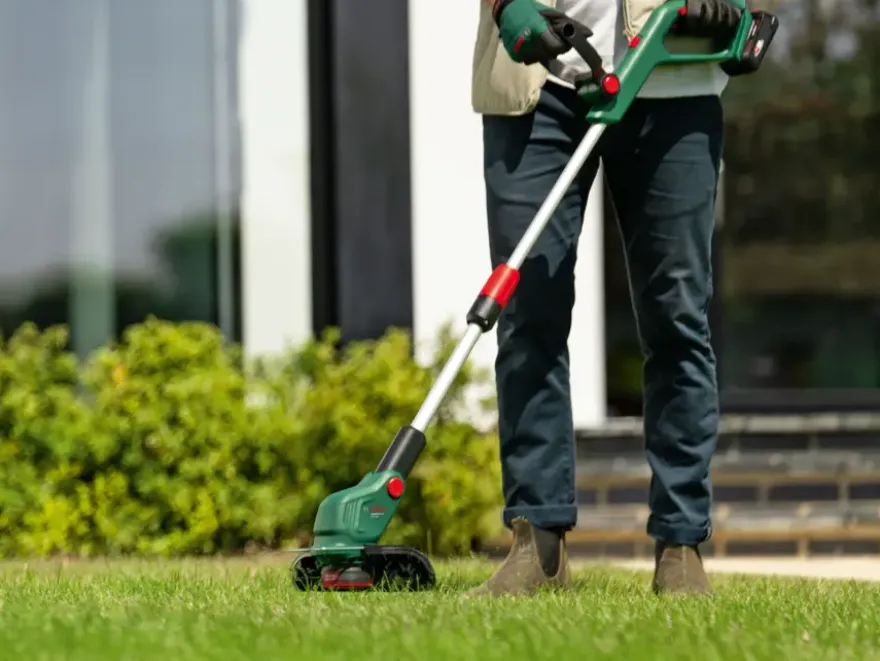Bosch 18V trimmer Universal (zonder accu)